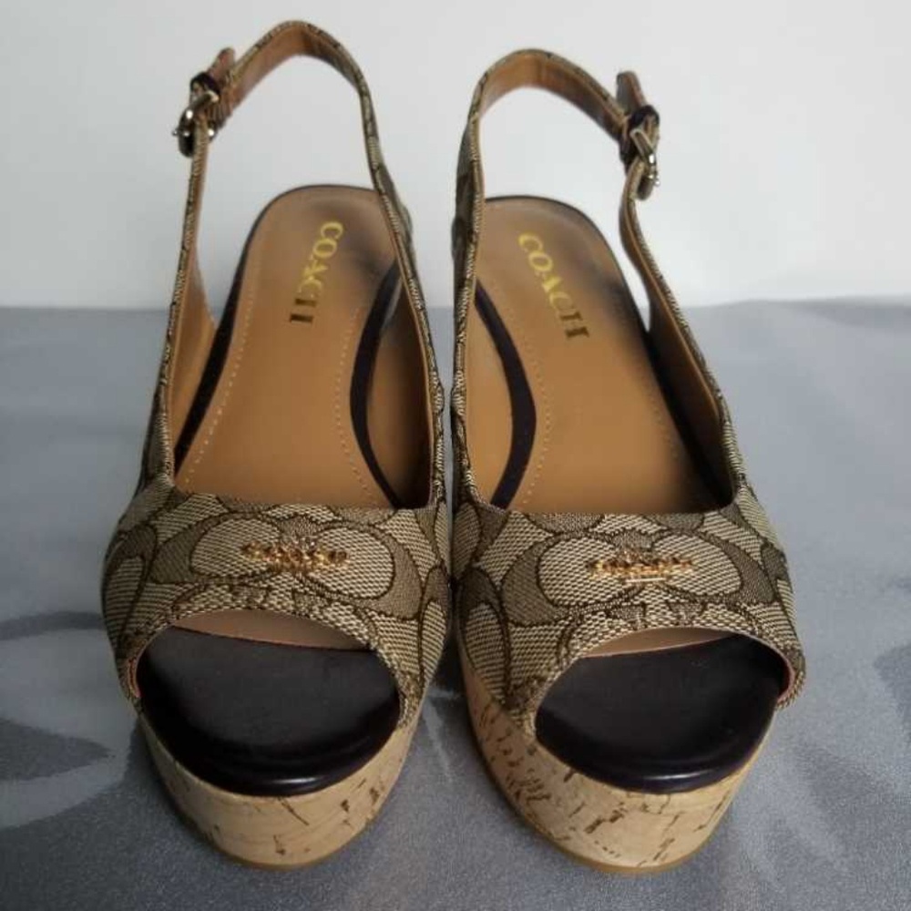 Coach Women's Ferry Wedged Sandal-Size 6.5M
